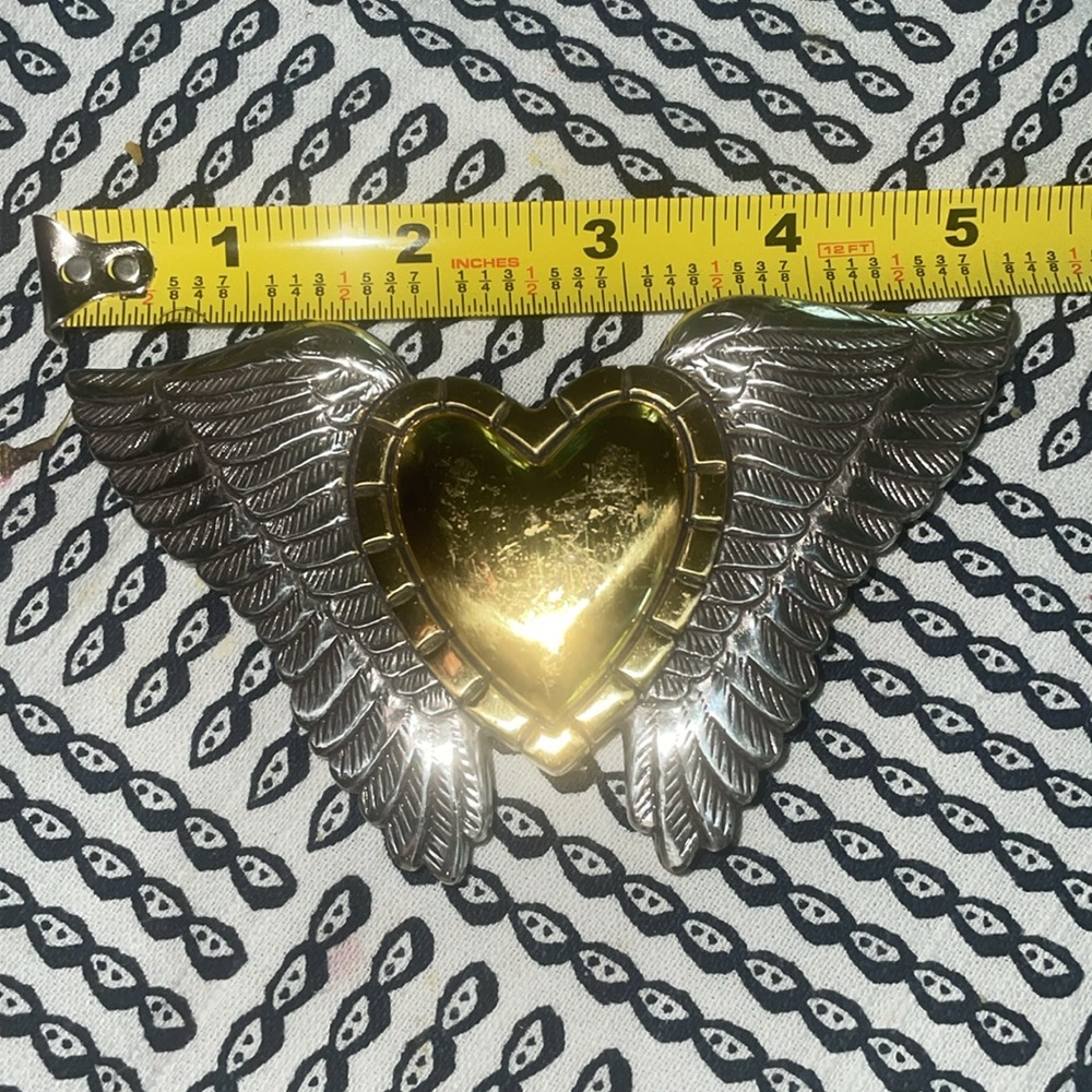 Gold and Silver Heart with Wings Belt buckle - Picture 8 of 8